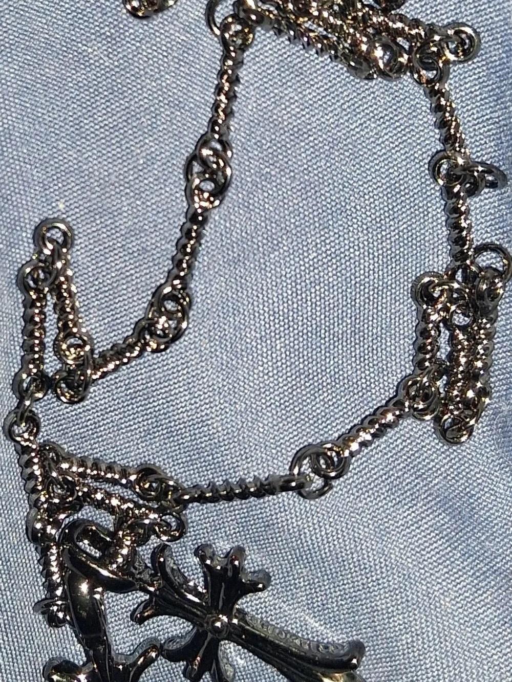 Men or Unisex Silver-Tone Cross Pendant Reversable Necklace with Rhinestones 18